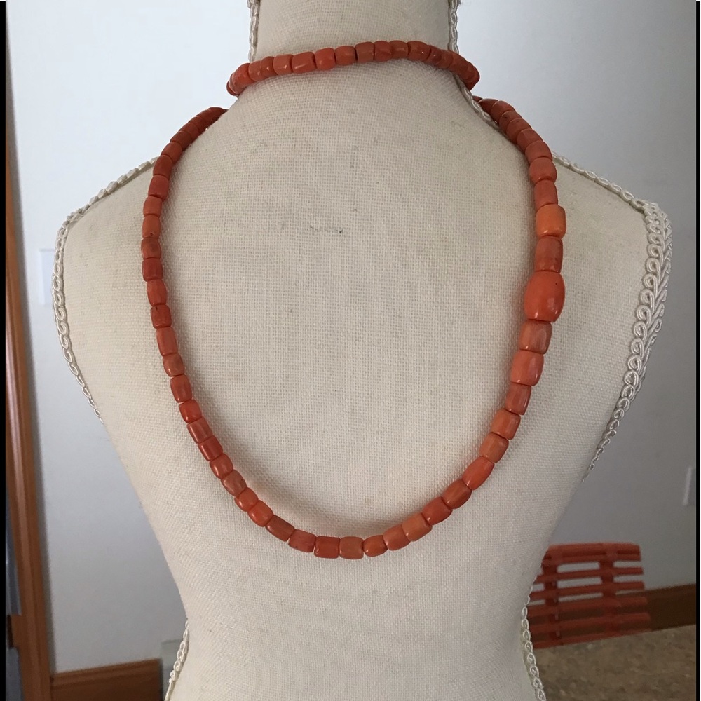 Antique Salmon Coral Beads Necklace 22.8 Gr.